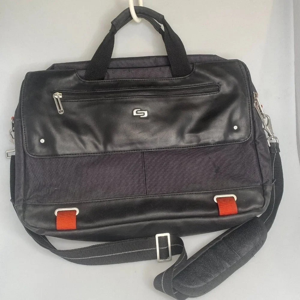 SOLO Laptop or Messengar Bag Black Nylon w/ Padded Sleeve for up to 16